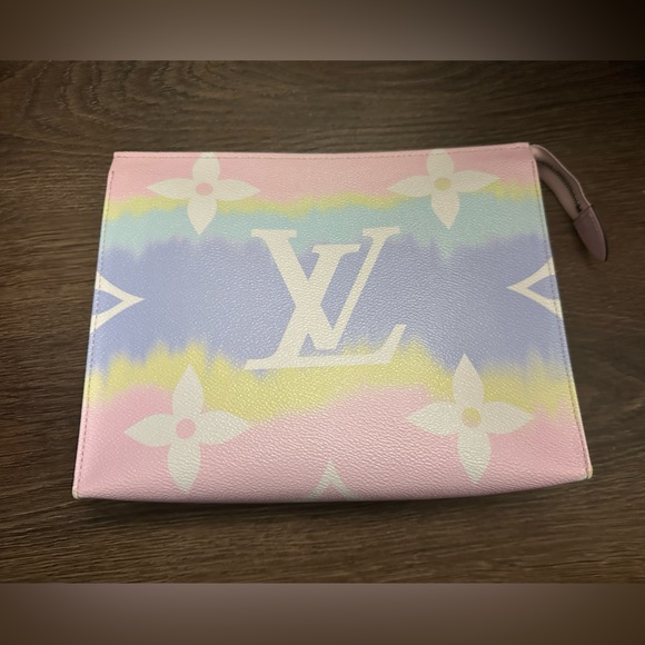 🎈SOLD🎈Louis Vuitton Toiletry 26 escale pochette - Picture 2 of 6